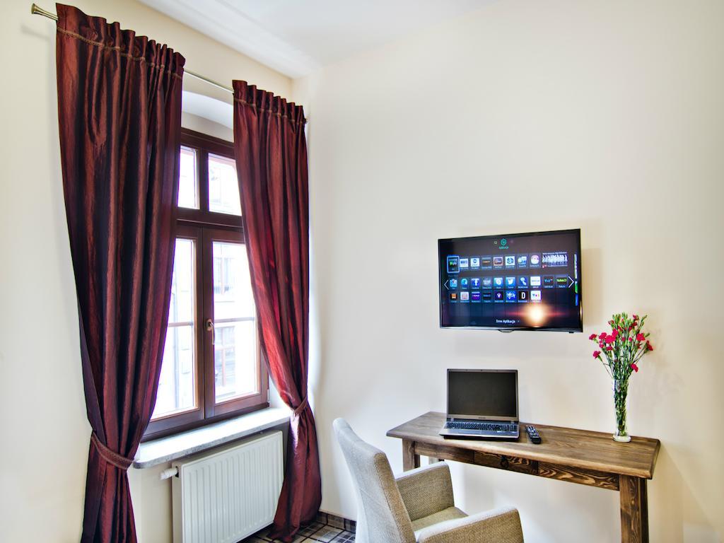 Five Stars Bed&Breakfast Wroclaw Oda fotoğraf